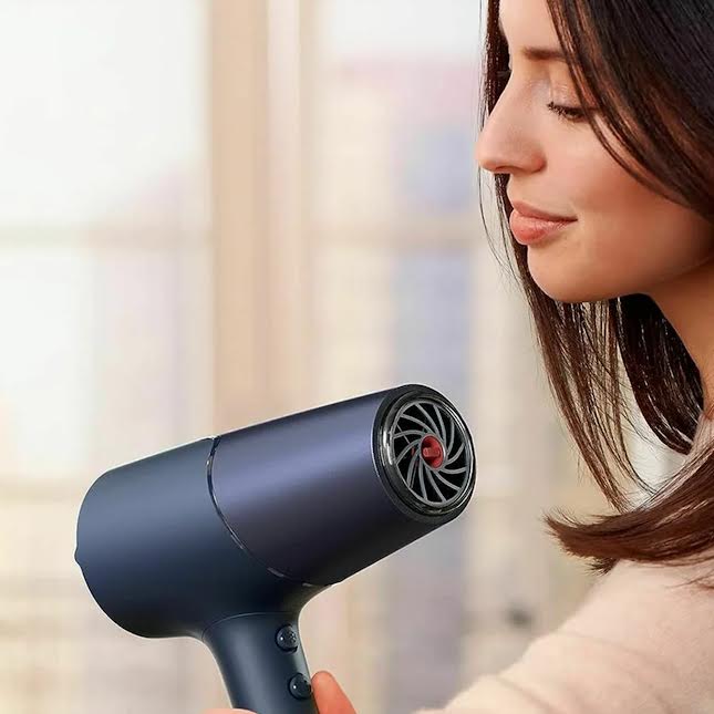 Philips 2300W Thermoshield Hairdryer Black