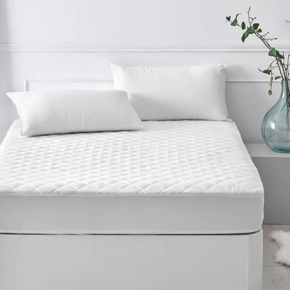 Aria Micro Fibre Quarter Bed Mattress Protector