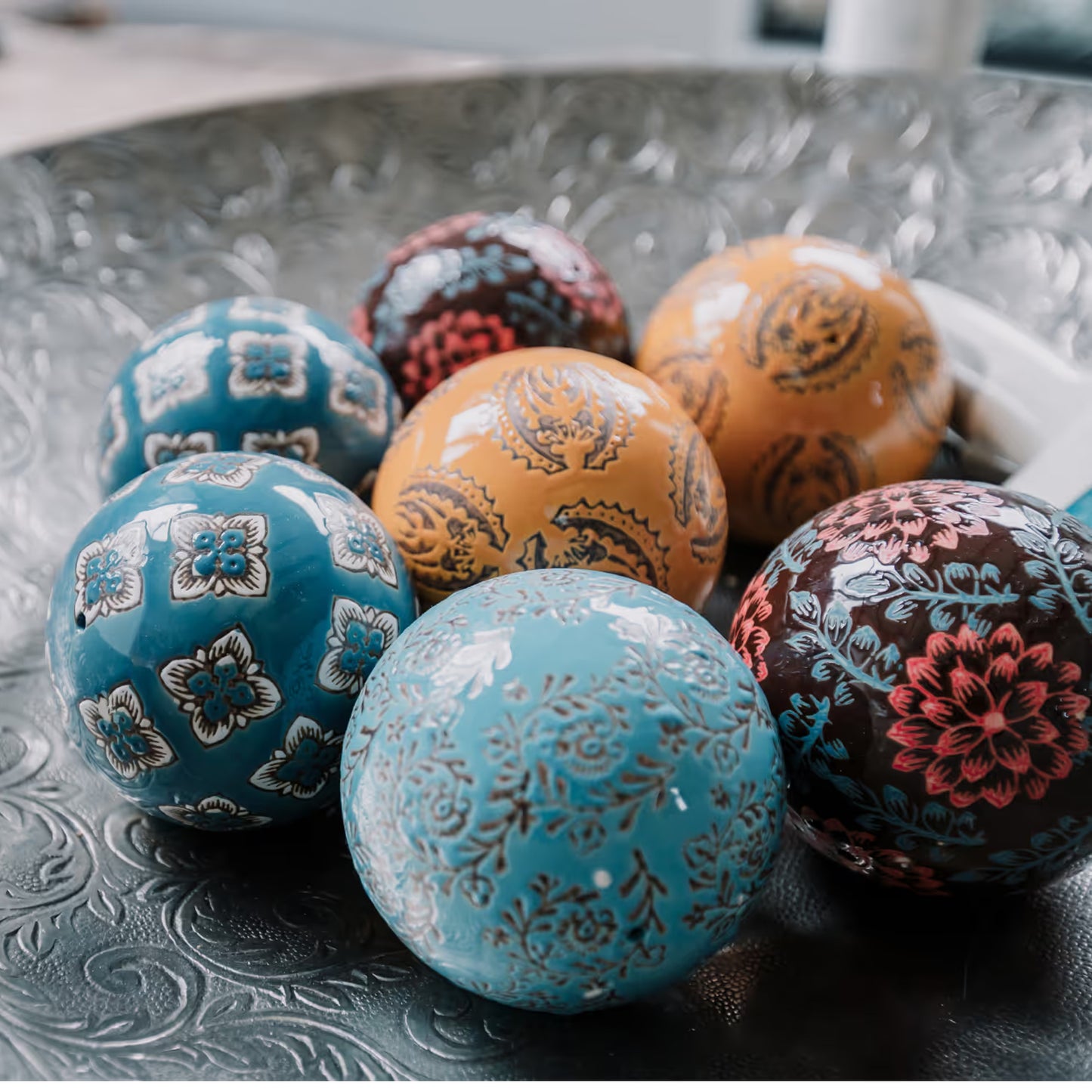 Urban Decor 4 Piece Ceramic 10cm Decor Ball Set Assorted