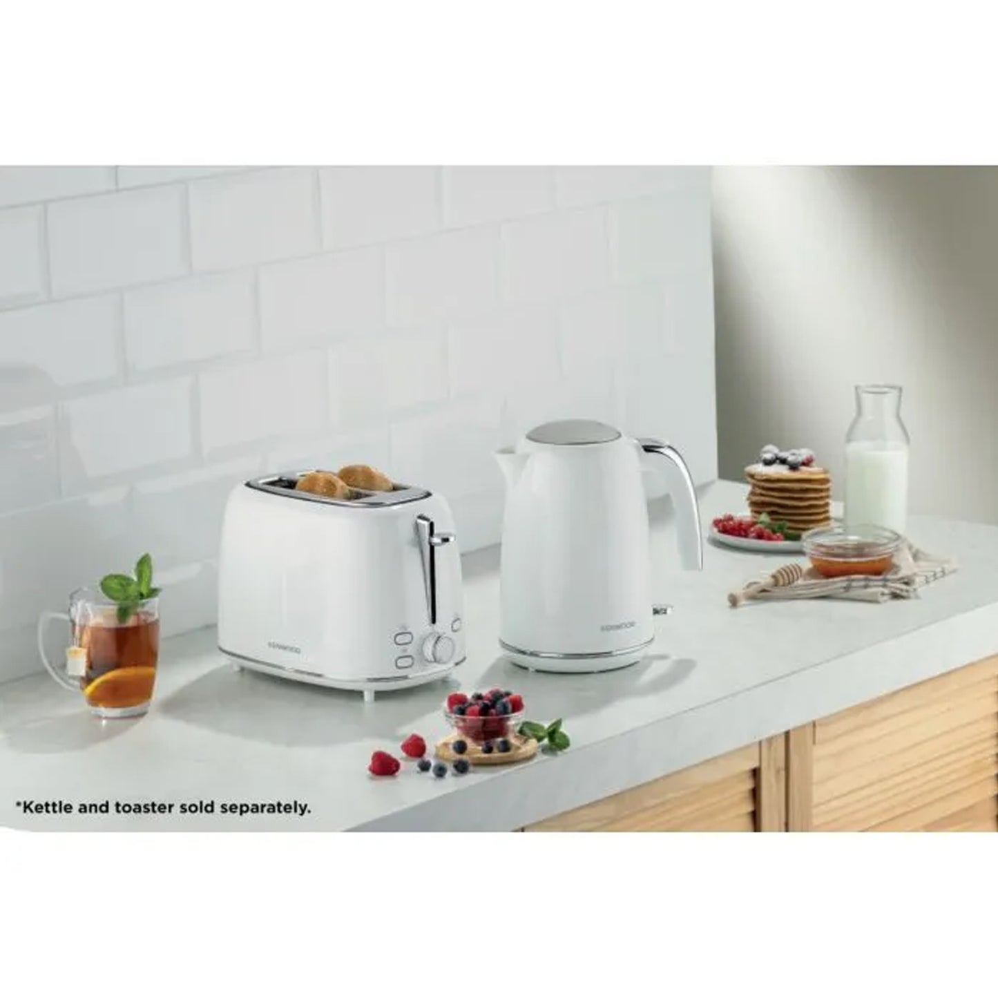 Kenwood Glossy Plastic Kettle White