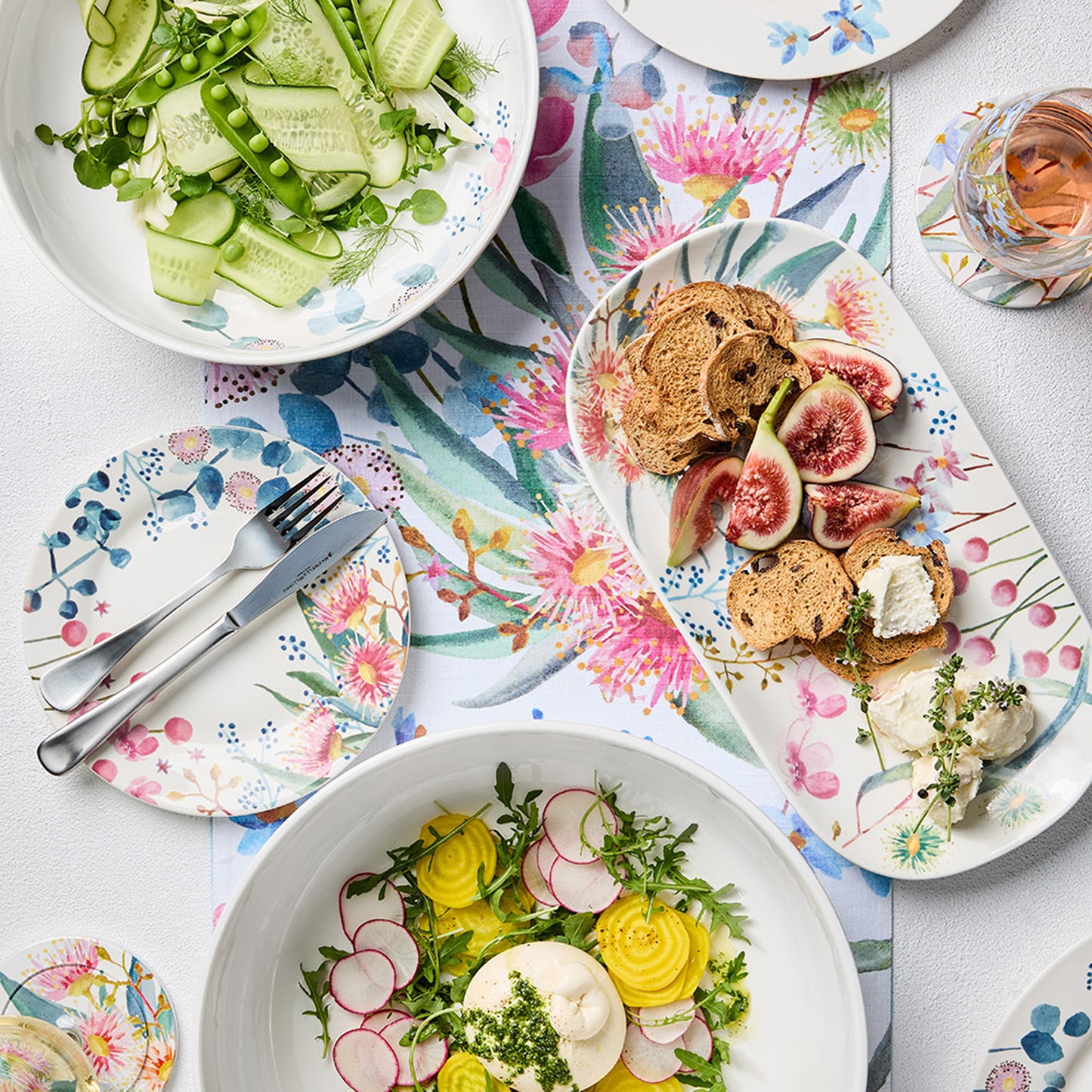 Maxwell & Williams Royal Botanic Gardens Round Serving Bowl Multicoloured