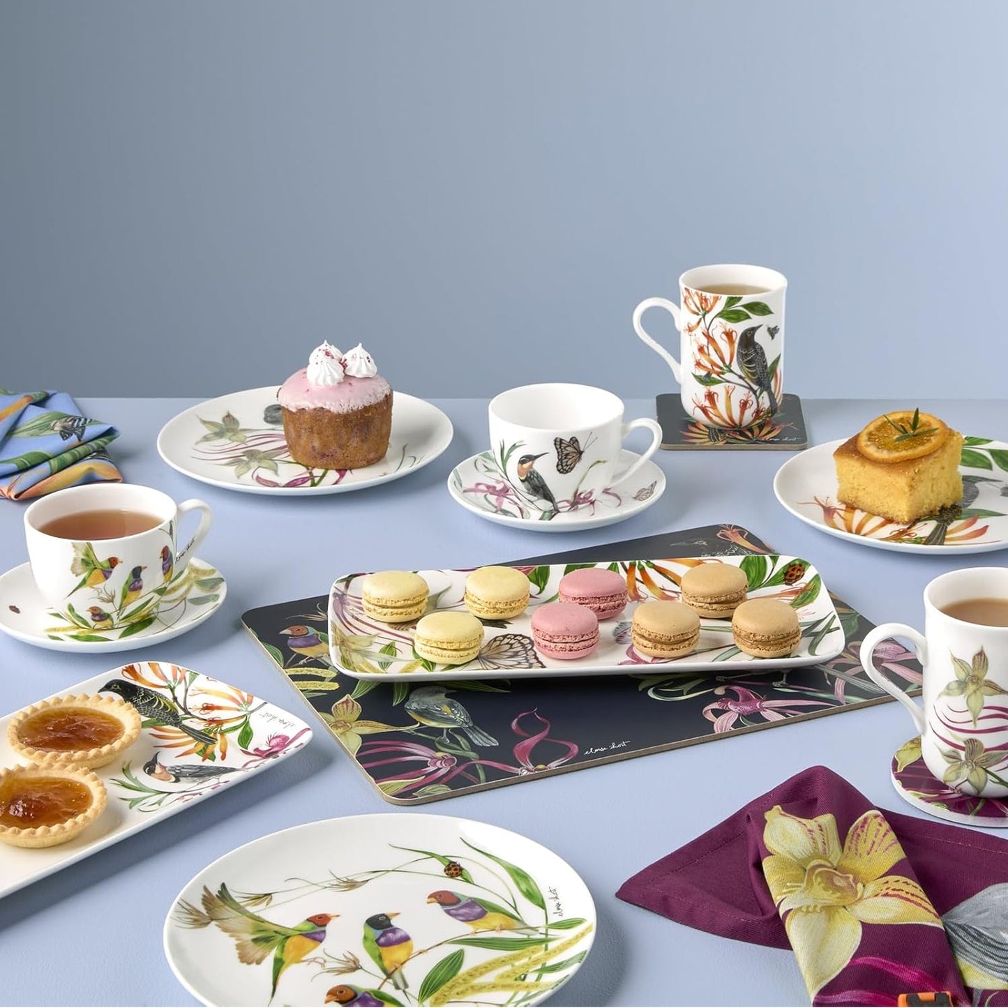 Maxwell & Williams 20cm Eloise Short Lyric Coupe Plate Regent Honeyeater Multicoloured