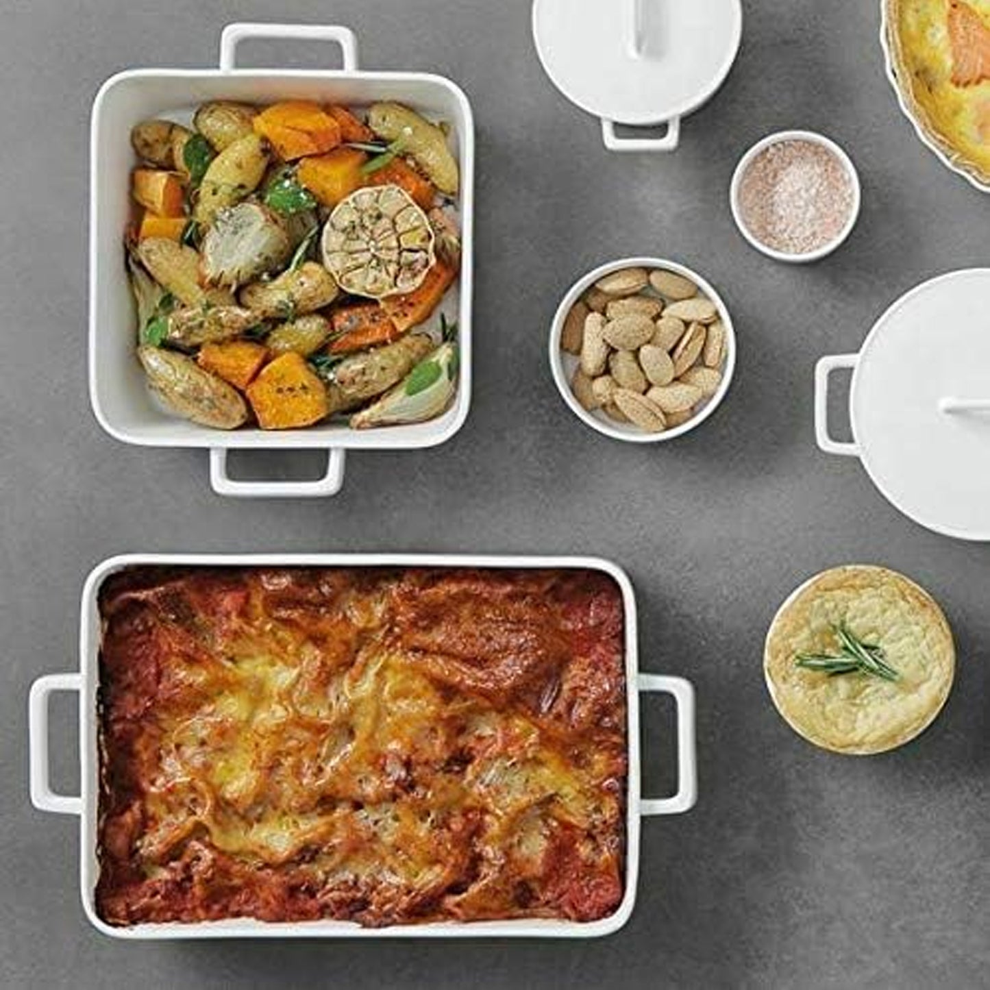 Maxwell & Williams Epicurious 32cm Rectangular Baker with Lid White