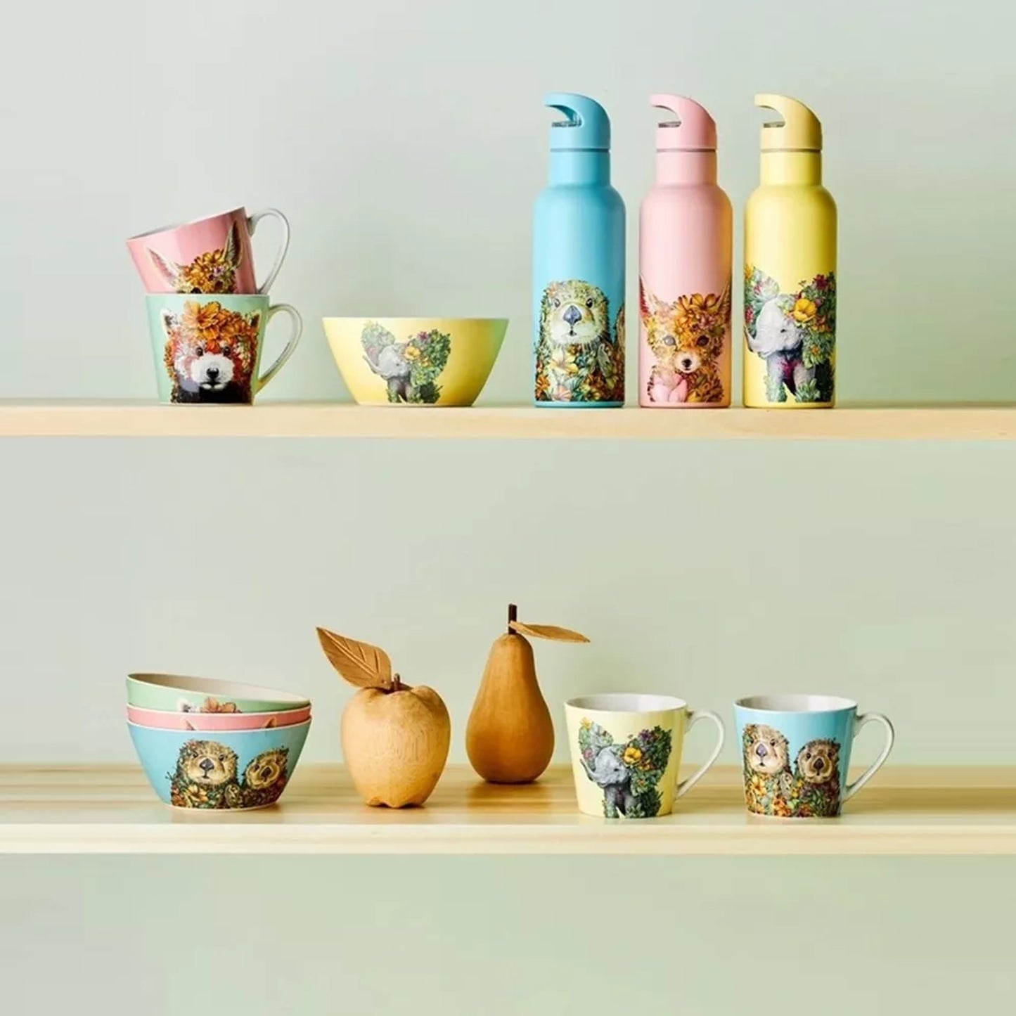 Maxwell & Williams Wild Planet 500ml Sea Otter Bottle Blue