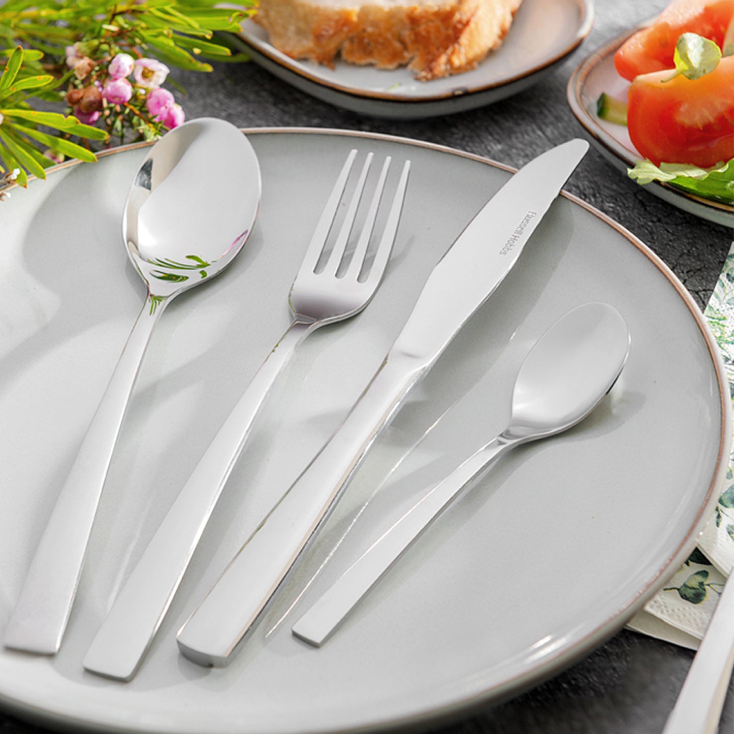 Russell Hobbs Luxe 16 Piece Cutlery Set Silver