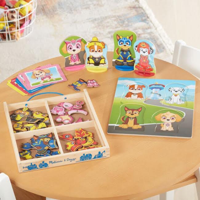 Melissa & Doug Paw Patrol Magnetic Pretend Play Multicoloured