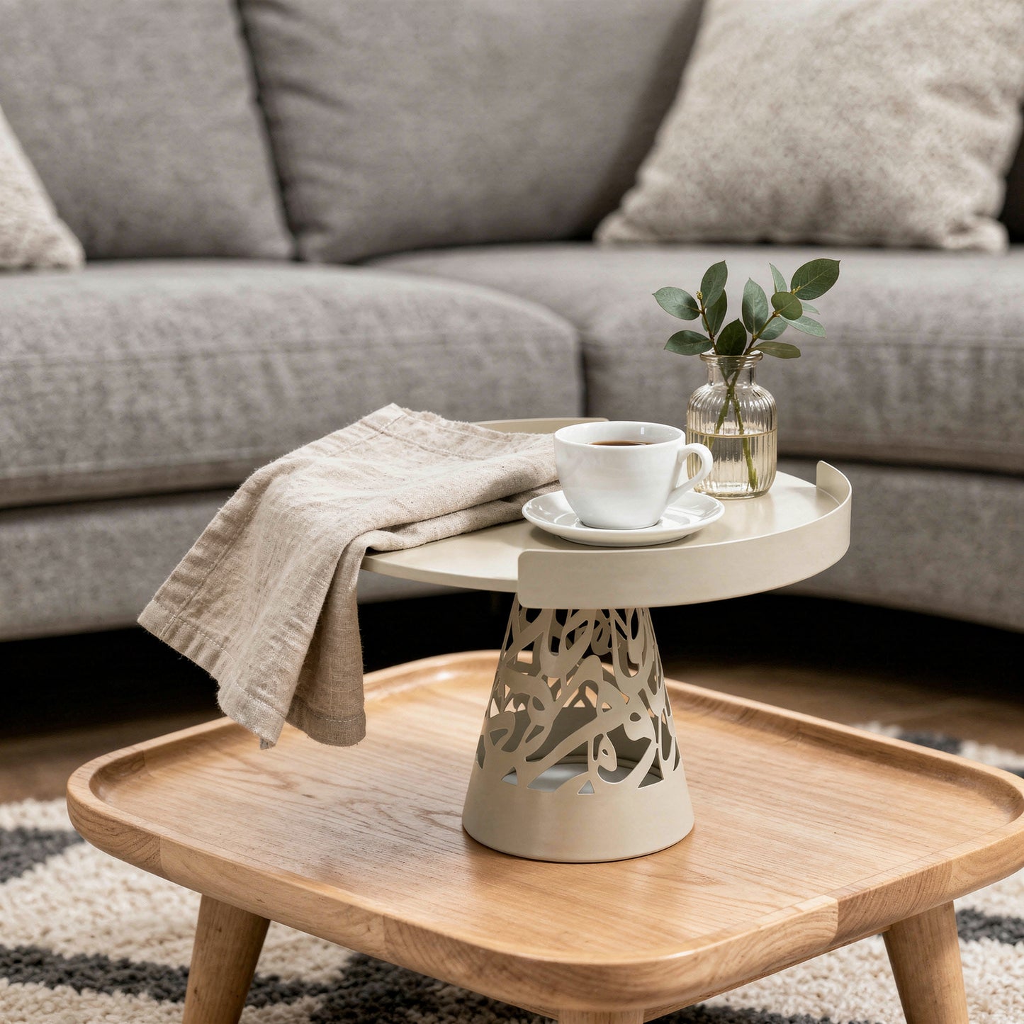 Calligraphy Design Small Cake Stand Cream
