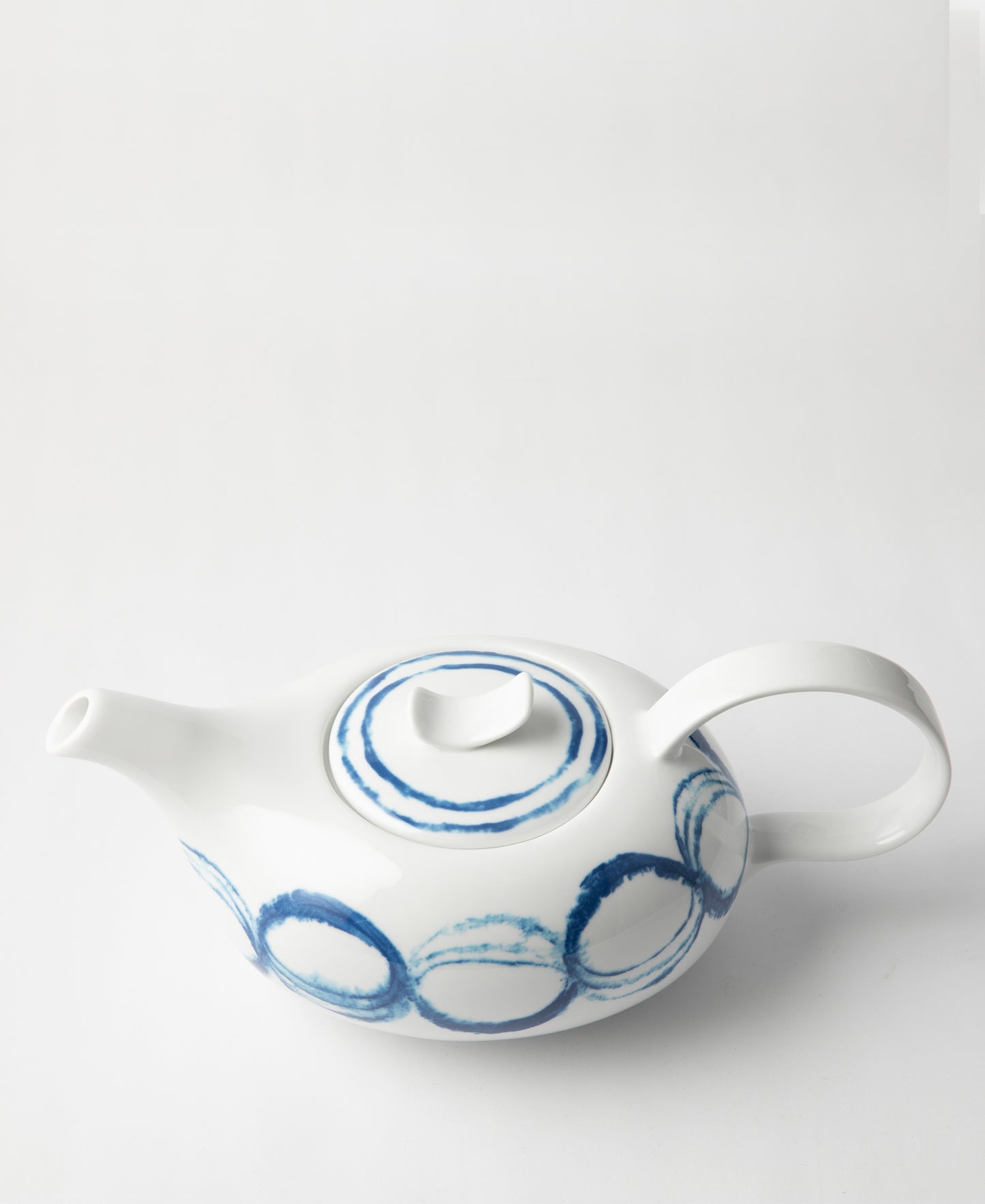 Jenna Clifford Jinshi Teapot 900ml - White & Blue