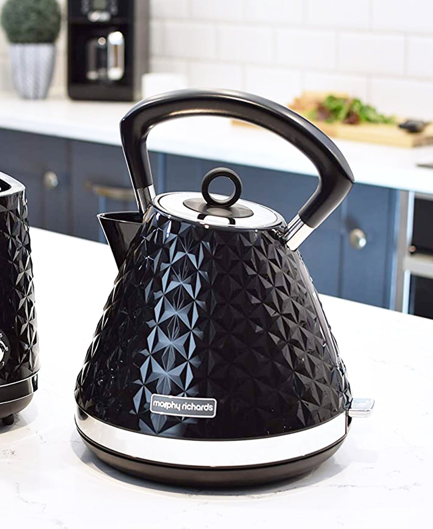 Morphy Richards Vector 1.5L Kettle - Black