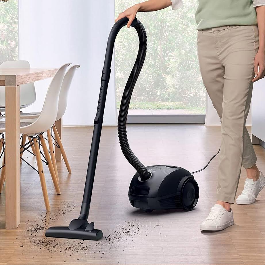 Bosch Series 2 Bagged Vacuum Cleaner Black