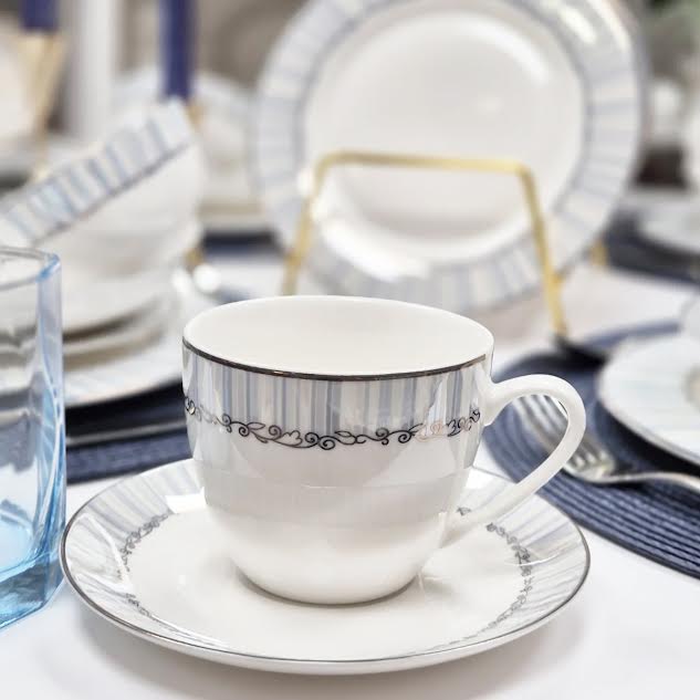 36 Piece Line Design Dinner Set White & Blue