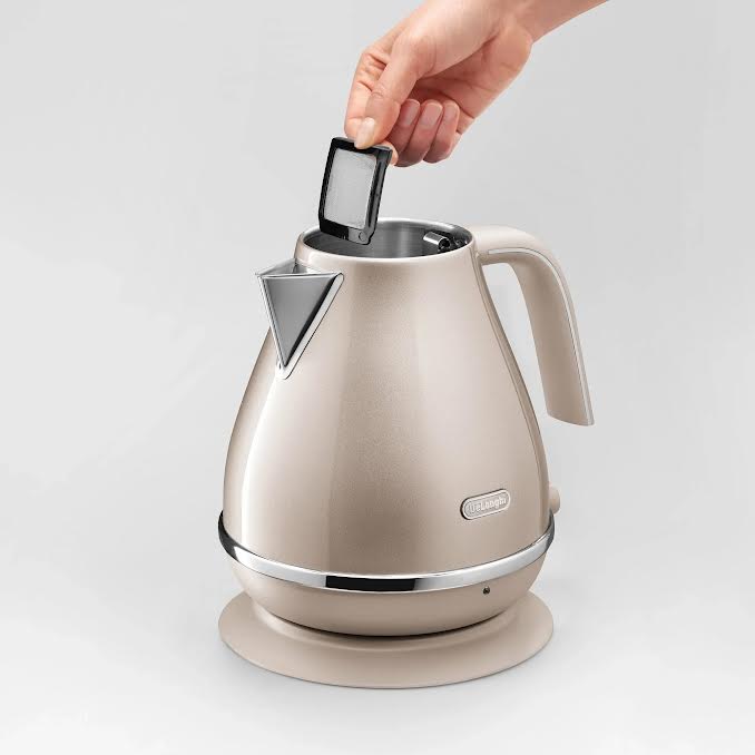 Delonghi Icona 1.7Lt Electric Kettle Beige