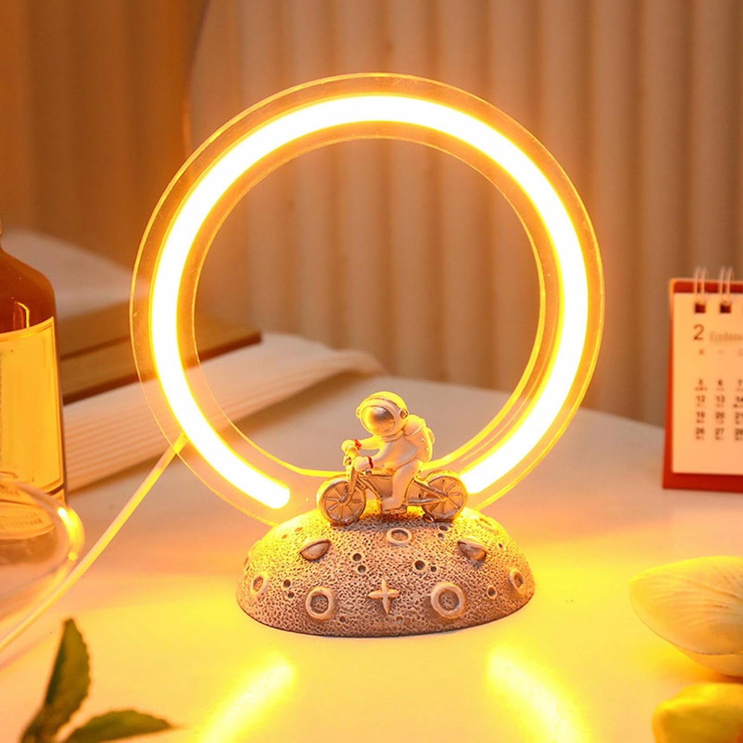 Astronaut LED Lamp White & Yellow