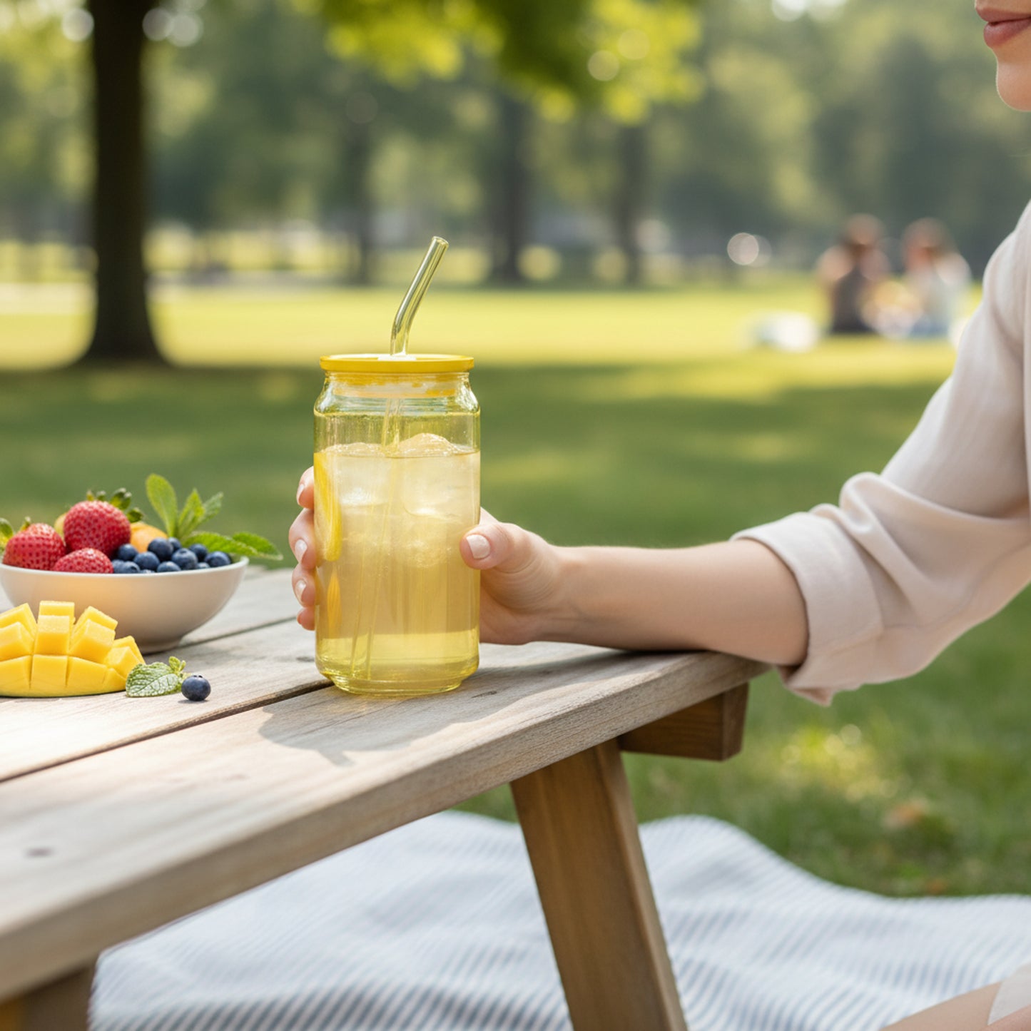 Can Shaped Glass Yellow