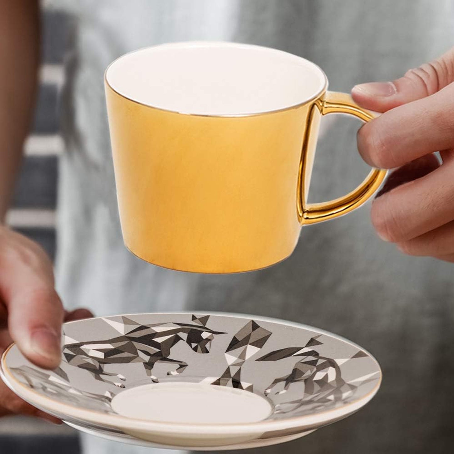Horse Design Reflective Cup & Saucer Set Gold