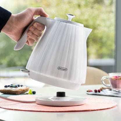 Delonghi Ballerina Electric Kettle Opaline White