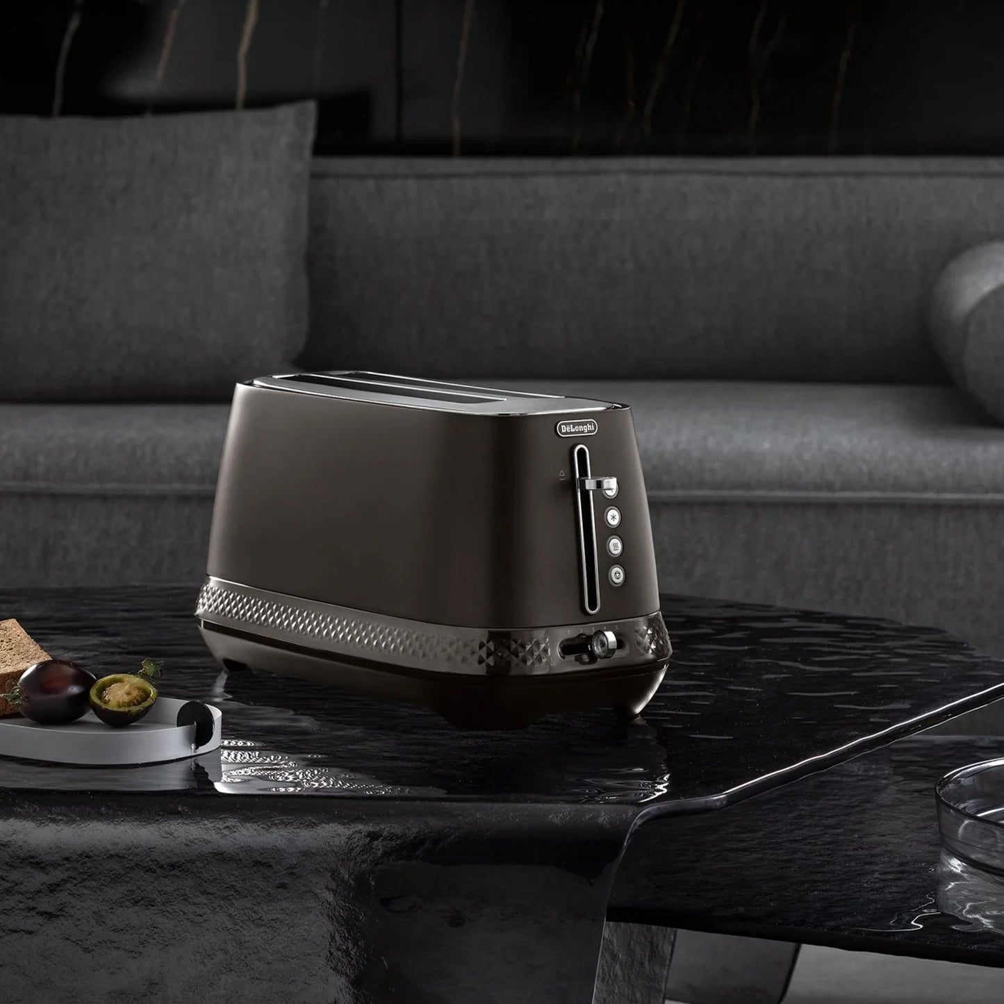 Delonghi Diadema Long Slot Toaster Black