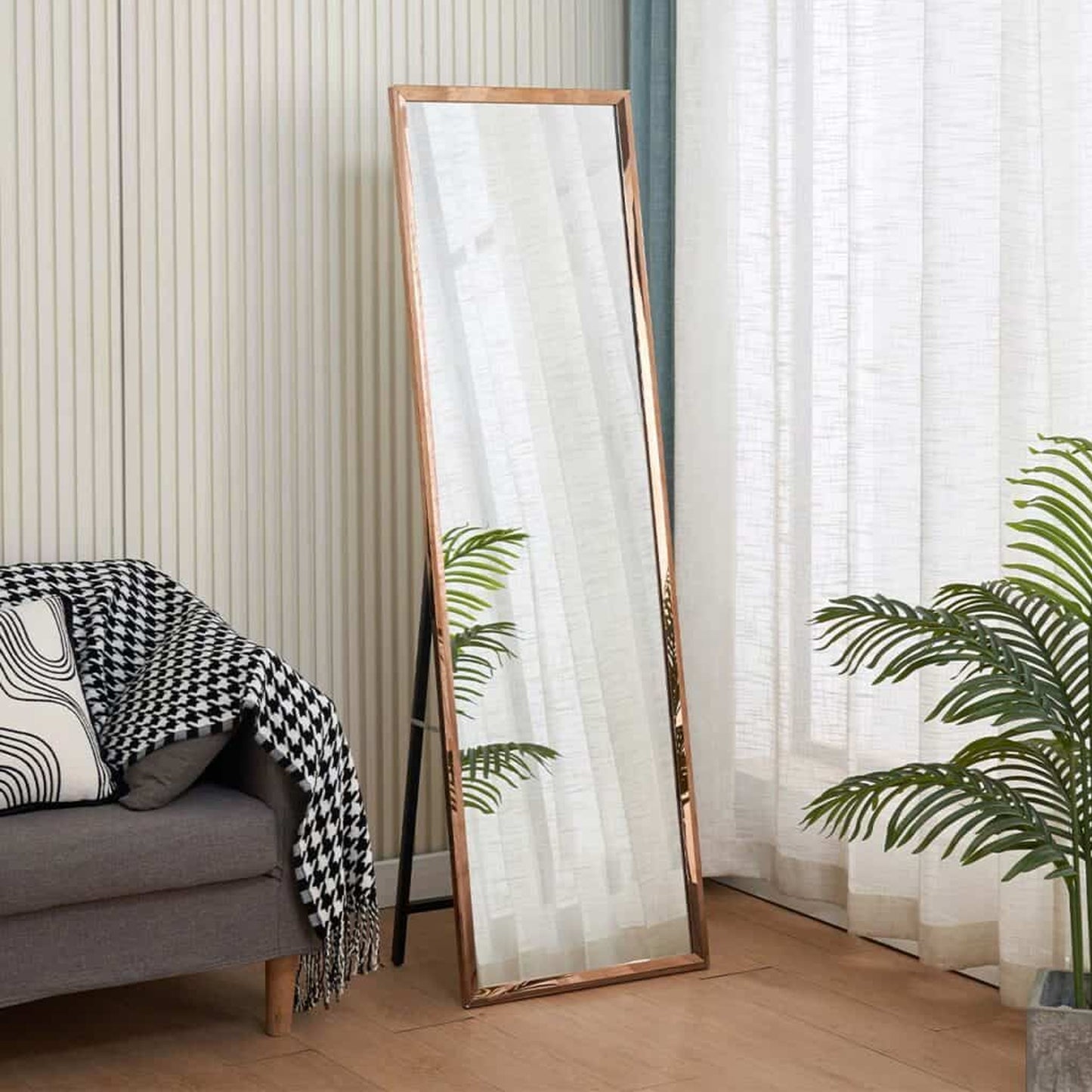 Exotic Designs Modern Floor Standing Mirror Gold