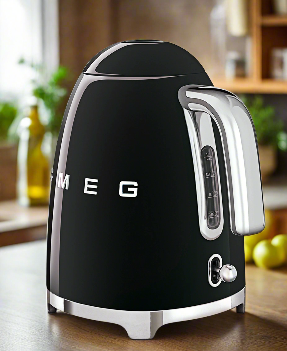 Smeg Retro Kettle 1.7LT - Black