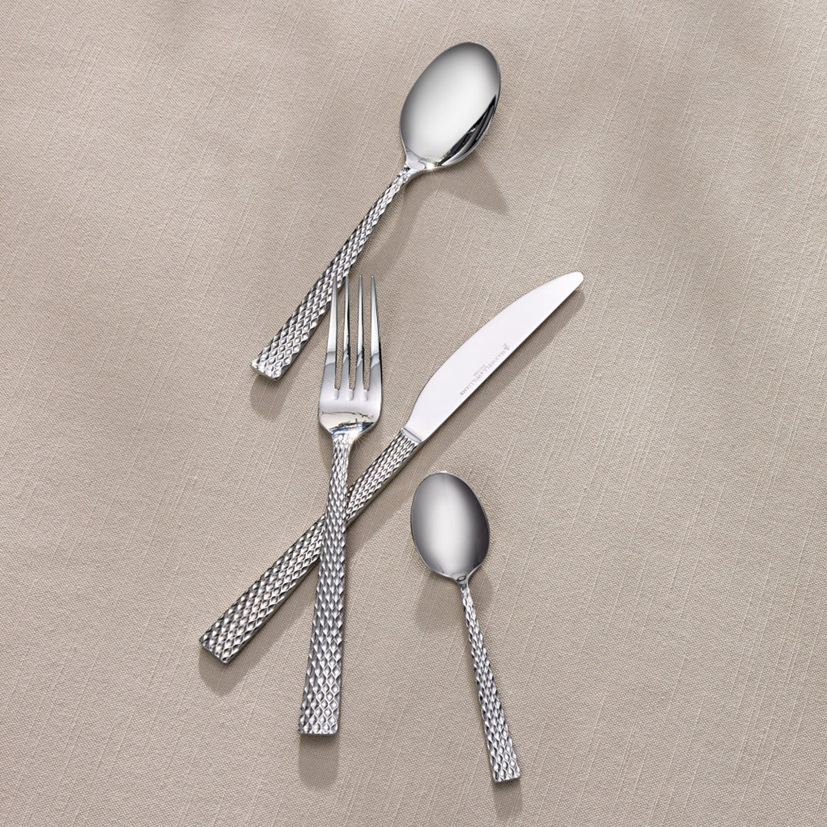 Maxwell & Williams Diamonds 16 Piece Cutlery Set