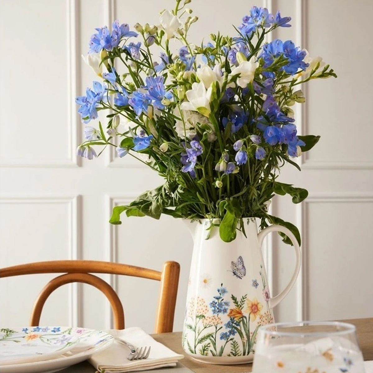 Maxwell & Williams Fluttering Meadow 1.6L Jug