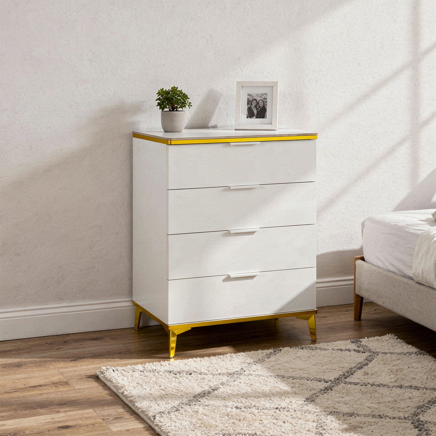 Modern 4 Drawer Chest of Drawers White