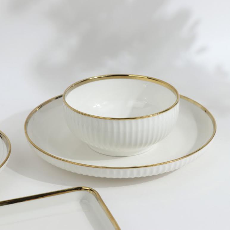 32 Piece Dinner Set Gold & White