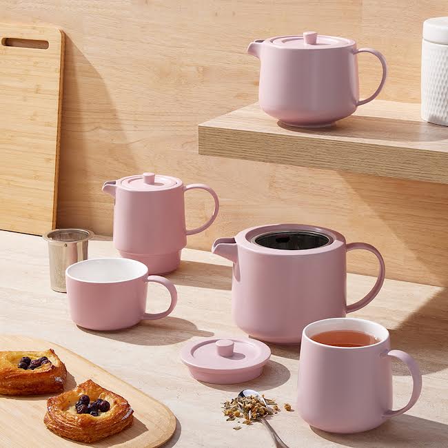 Maxwell & Williams 500ml Cafe Life Teapot With Infuser Rose