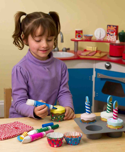 Melissa & Doug Bake & Decorate Cupcake Set