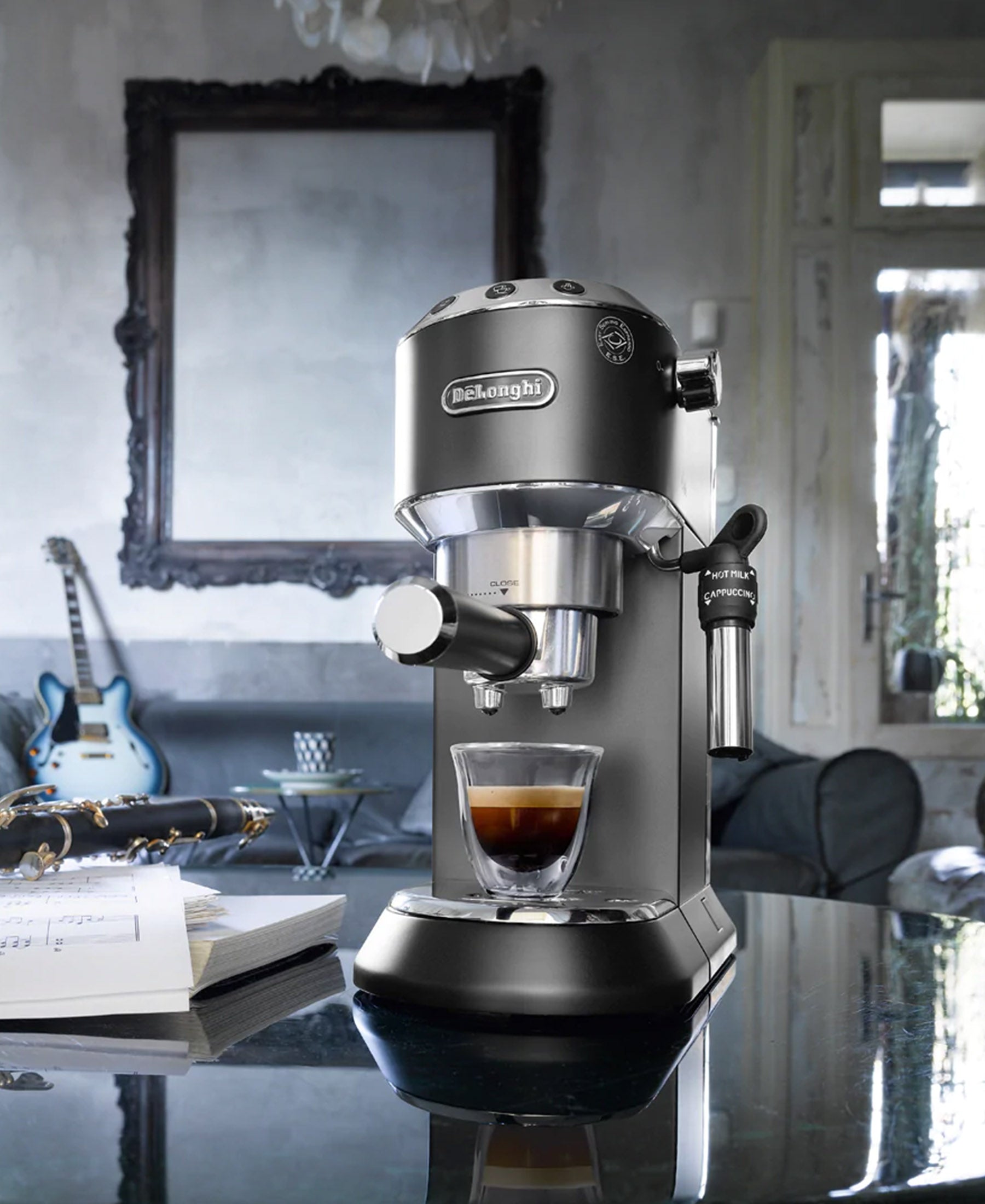 Delonghi Dedica Pump Espresso Coffee Machine - Black