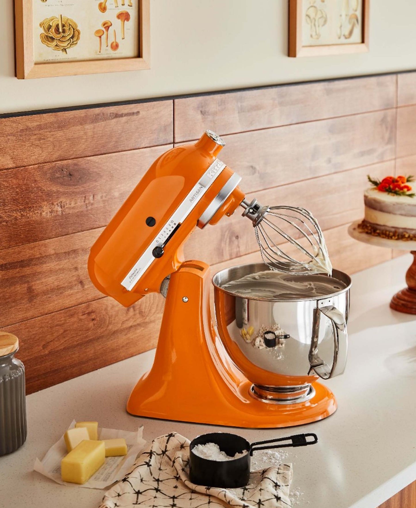 KitchenAid Artisan 4.8LT Stand Mixer - Honey