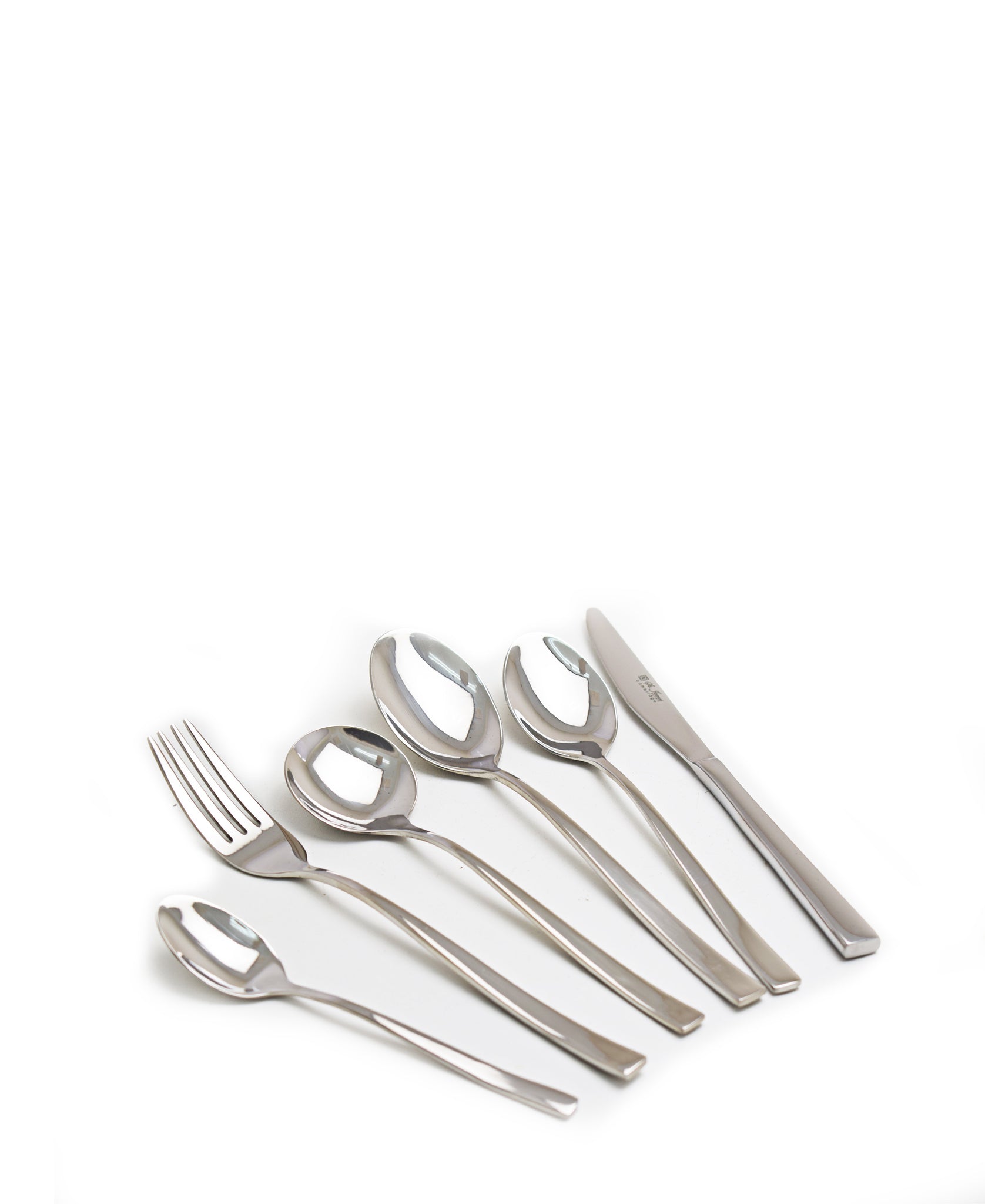 St James Cutlery Kensington In Wooden Canteen Set of 112 - Silver